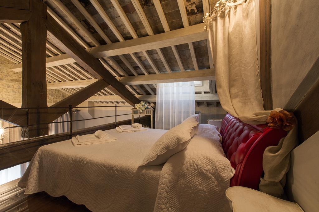 Le Bifore コルトーナ 部屋 写真